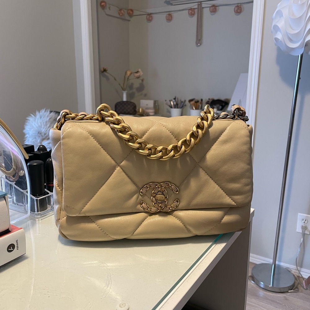 Small 19 Light Beige. Real leather.